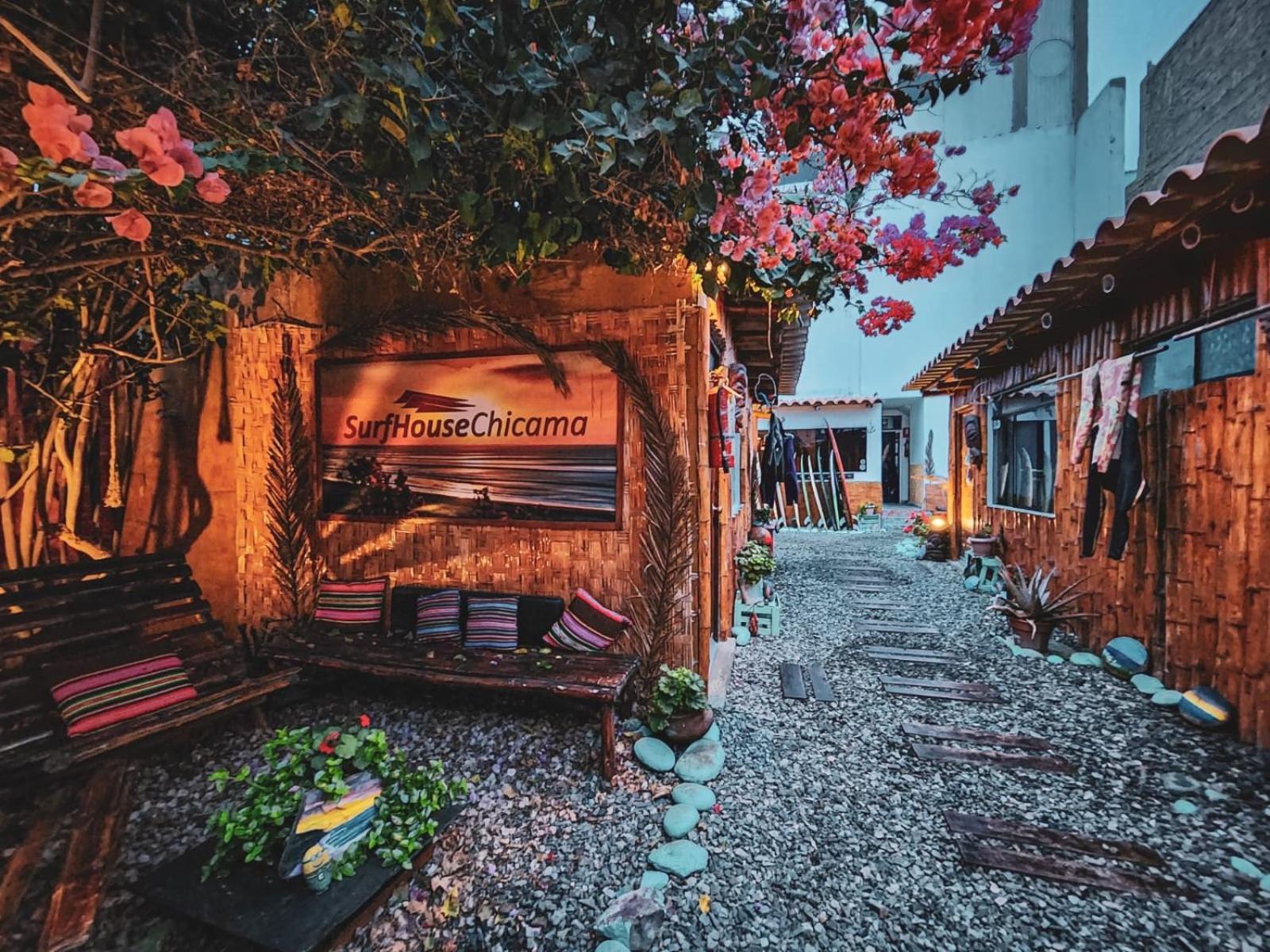 Surf House Chicama Hotel Пуерто Чикама Екстериор снимка